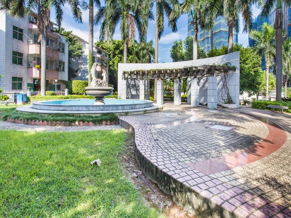 深圳龙岗横岗梧桐花园梧桐花园 3室2厅2卫 南北通透 125平 精装修出租