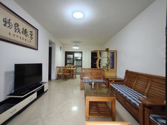 韶关武江新城区碧桂园太阳城 花地 步梯 3房1卫 1350元 房间3台空调出租房源真实图片