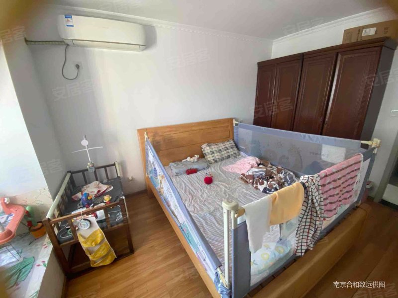 得房率高 有电梯 高楼层采光充足 满二 南向采光好 近地铁