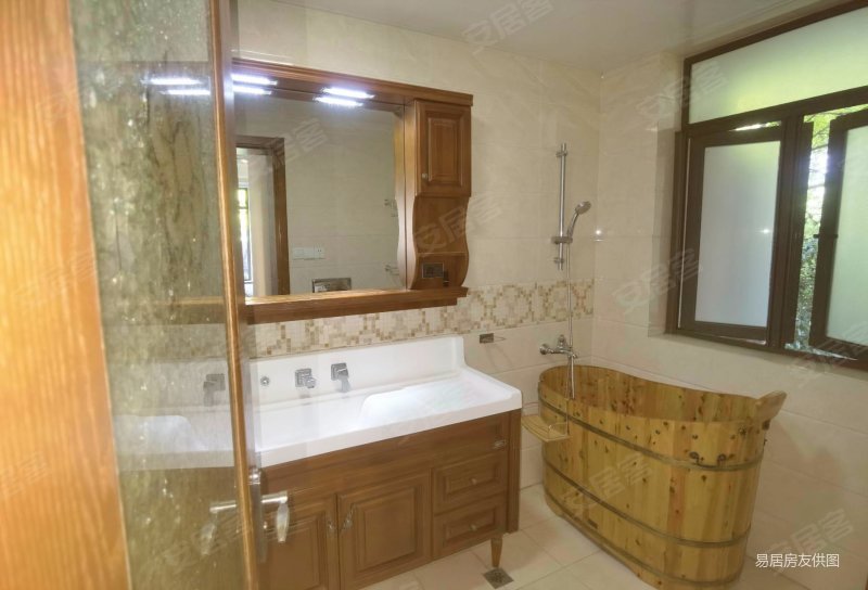 花园洋房四房 有产权车位 尼德兰一期 诚意出售钥匙看房