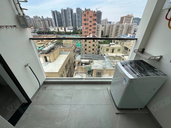 深圳宝安流塘流塘新村流塘地铁站 精装电梯阳台一房一厅 家电齐全 有