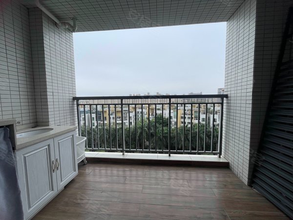 新区租房,凤凰御景 2室2厅1卫 精装基本全新 南向 高档家私家电,花都