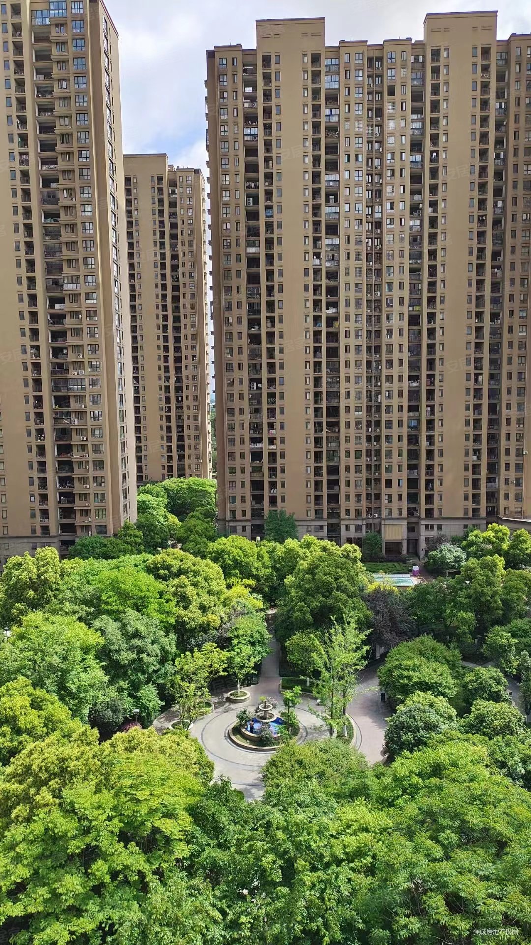 盈都江悦城3室2厅1卫75.14㎡南北124.6万