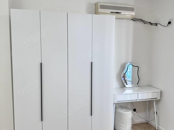 怀化鹤城城北英泰国际(商住楼)无中介 可月付 汉庭酒店楼上 步步高火车站通程 拎包入住出租房源真实图片