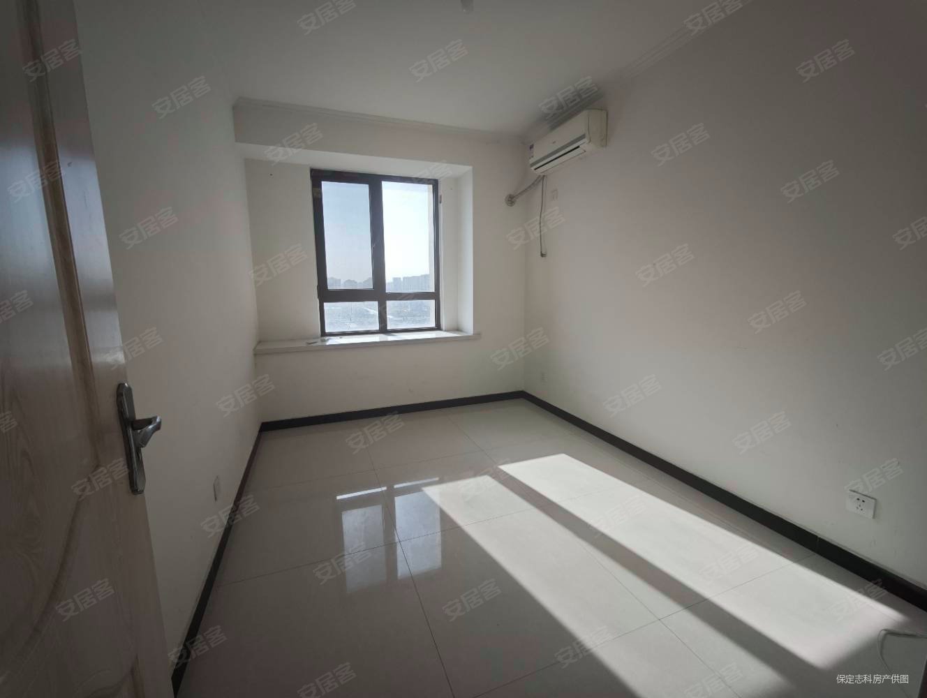 朝阳首府3室2厅1卫97㎡南北72万