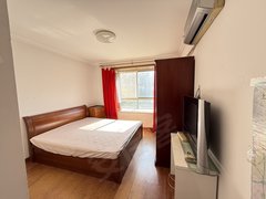 上海浦东杨思近6号线 整租三房一厅 少见的带大落地窗采光好 好停车 月付出租房源真实图片