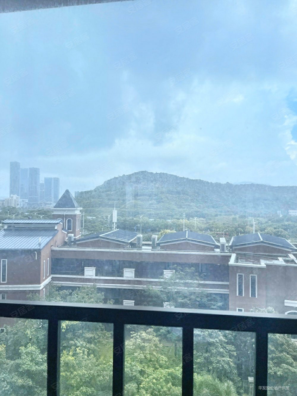横琴关口旁纯住宅小区华发广场悦琴湾南北通四房现楼现证