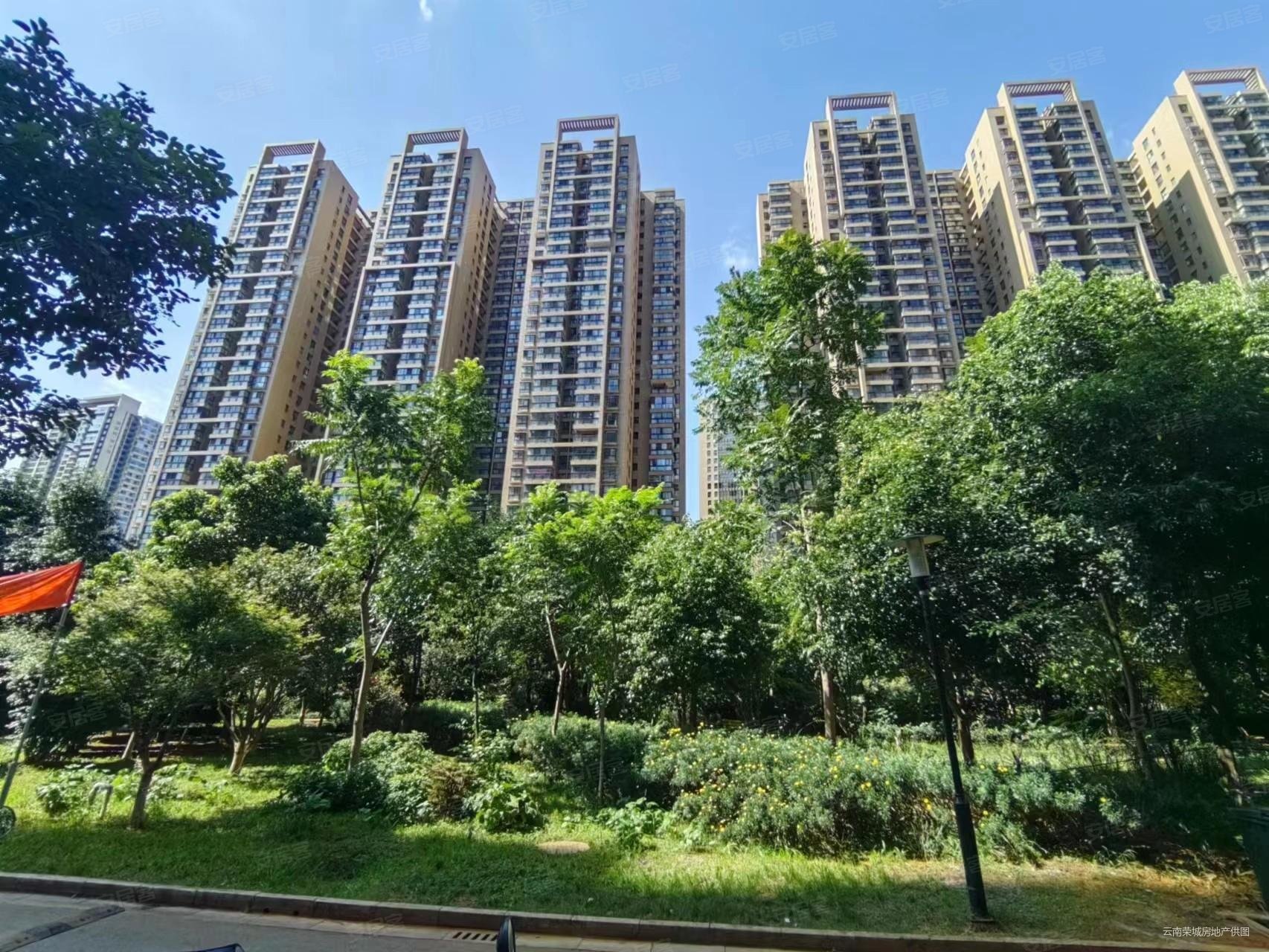 昆明站 双卫 南北通透 近地铁 高楼层采光充足 精装修,鑫都韵城二手房