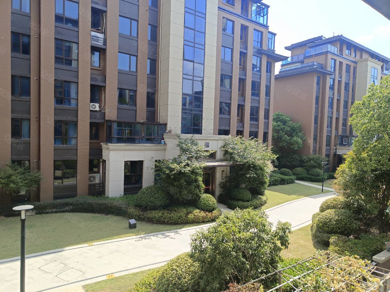 新力金沙湾电梯洋房带30平米露台人车分流高品质小区随时看