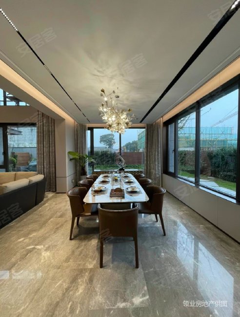 三利宅院白云渡4室2厅3卫118.06㎡南北400万