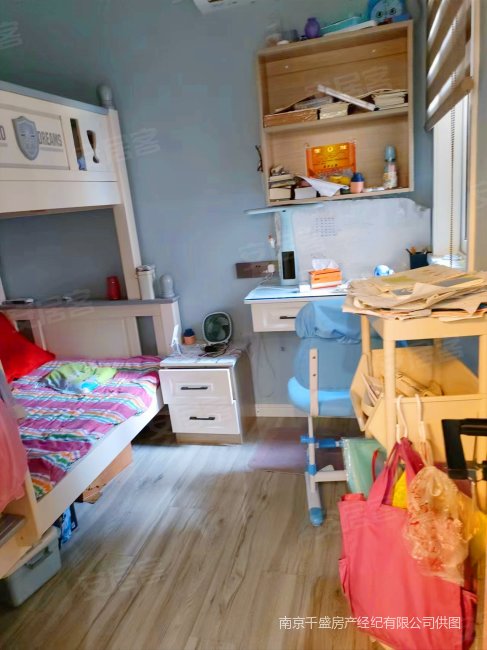 冠城大通蓝郡梅苑2室2厅1卫76㎡南北80万