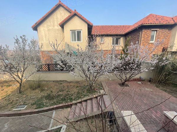 青岛即墨即墨周边海信温泉王朝(别墅)海信温泉王朝精装修合院出租出租