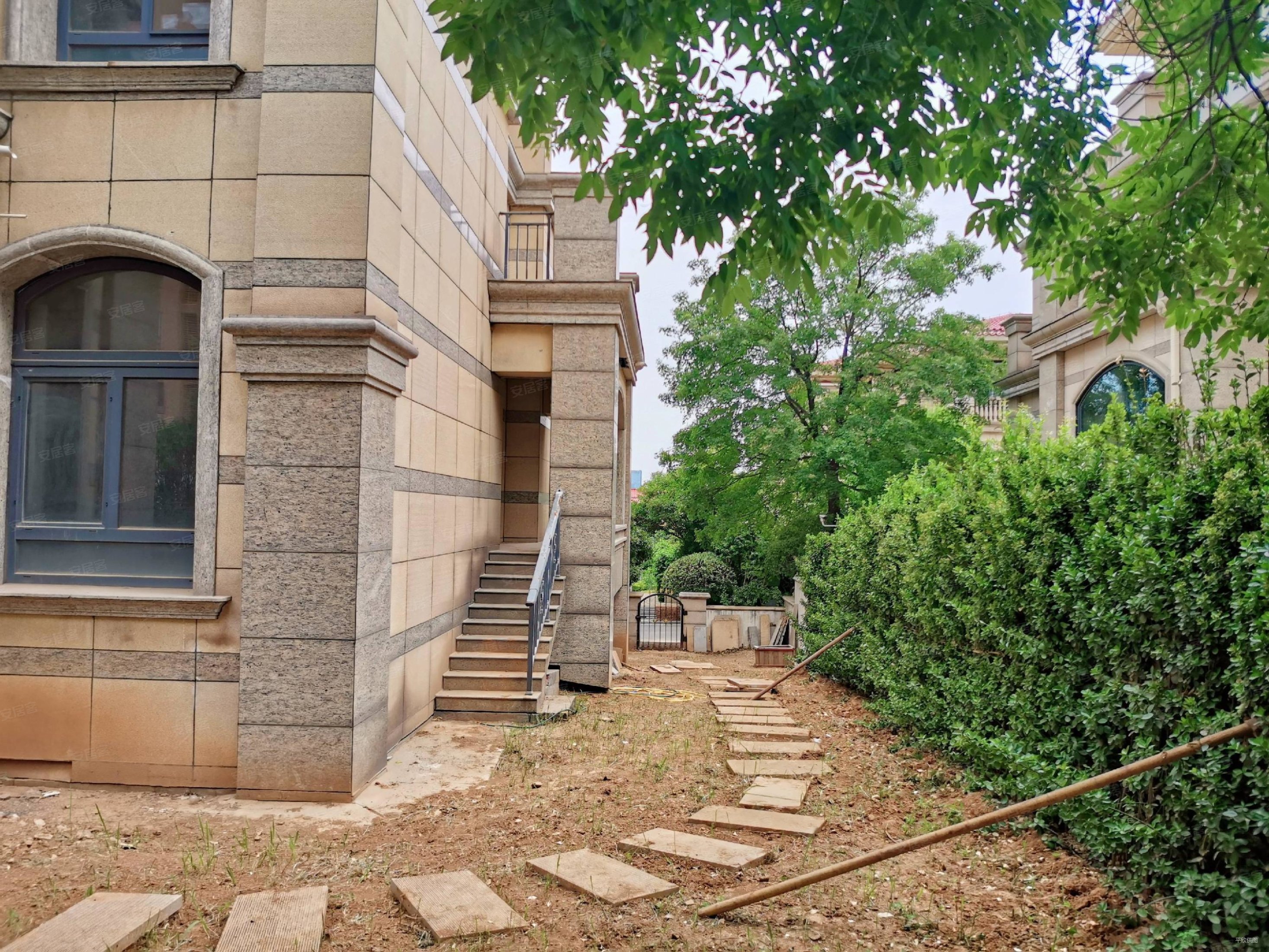 原山九号 联排别野,原山九号二手房,2200万,7室2厅,5卫,457平米-济南