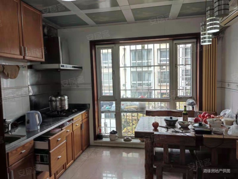 南向采光好 医疗配套成熟 购物方便 双卫 低密宜居 交通便捷,富山花园