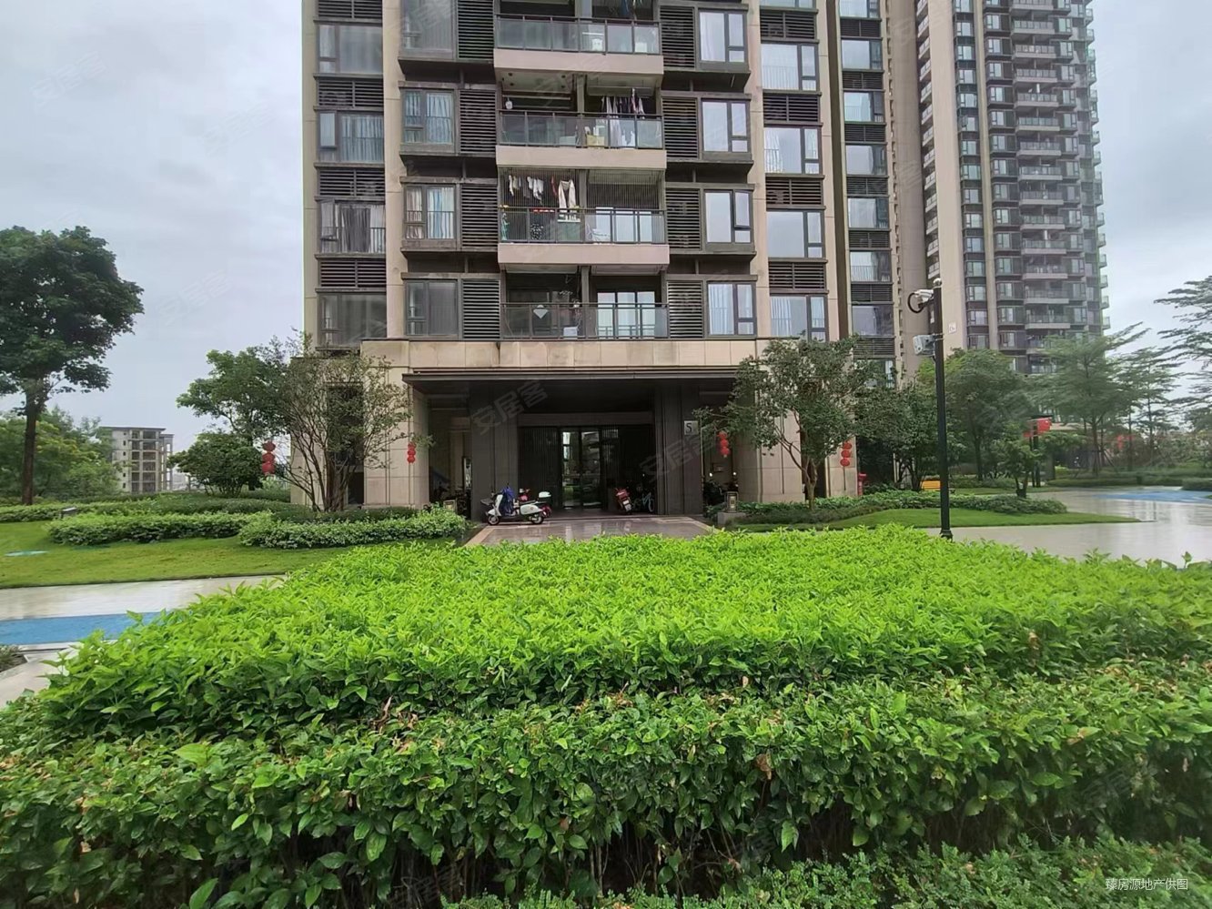 融创公园首府3室2厅2卫88.97㎡南170万