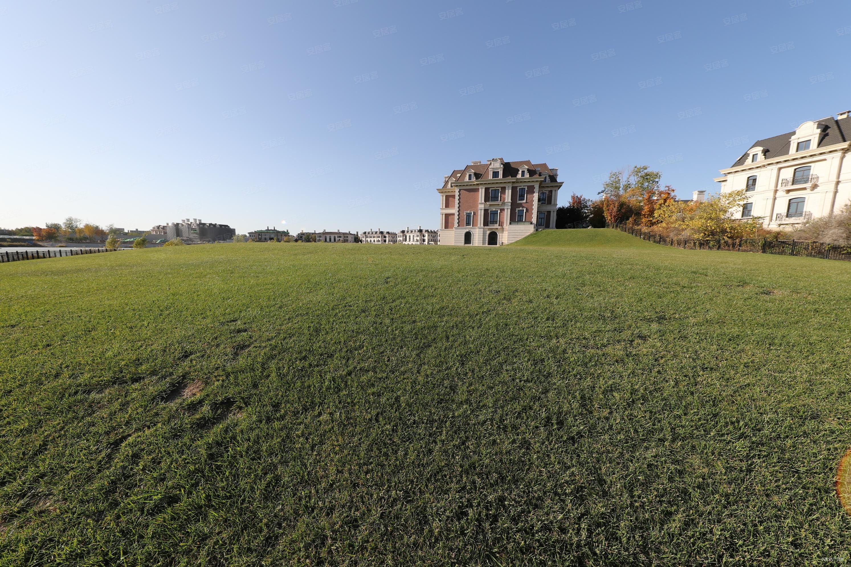 远洋lavie5室3厅6卫2300㎡南北23000万