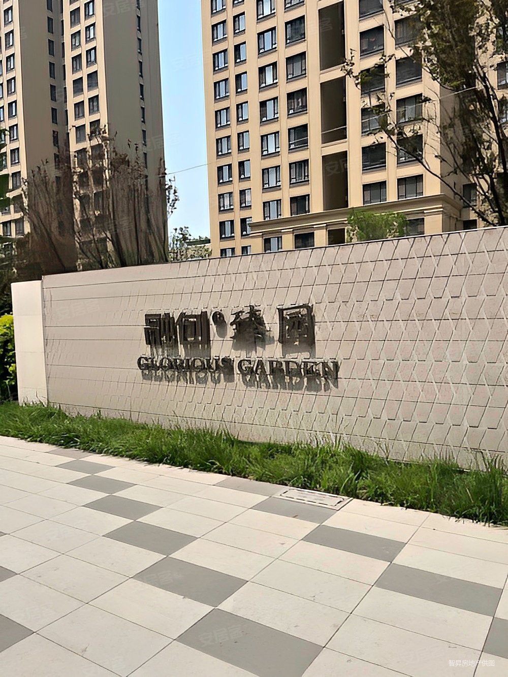 融创臻园兰禾雅苑3室2厅2卫129.79㎡南北166万