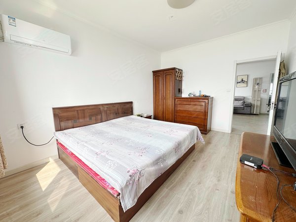 沈阳和平三好街绣水花园首租 绣水花园 精装两室 一线河景 南京十 辽