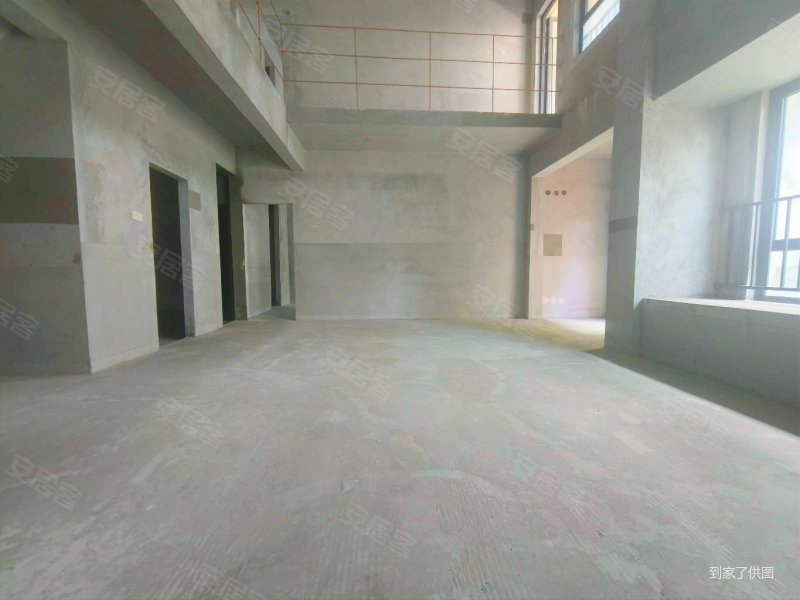 龙湖下叠一楼带花园 渎珊瑚 中小 随时看房,龙湖康田麓宸澜山樾二手房