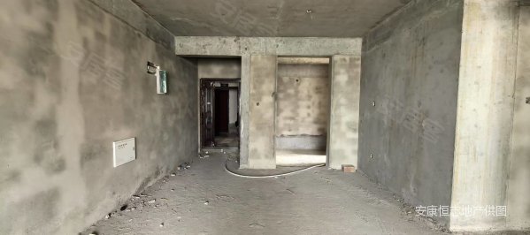 缇香郡3室2厅2卫135㎡南北67万