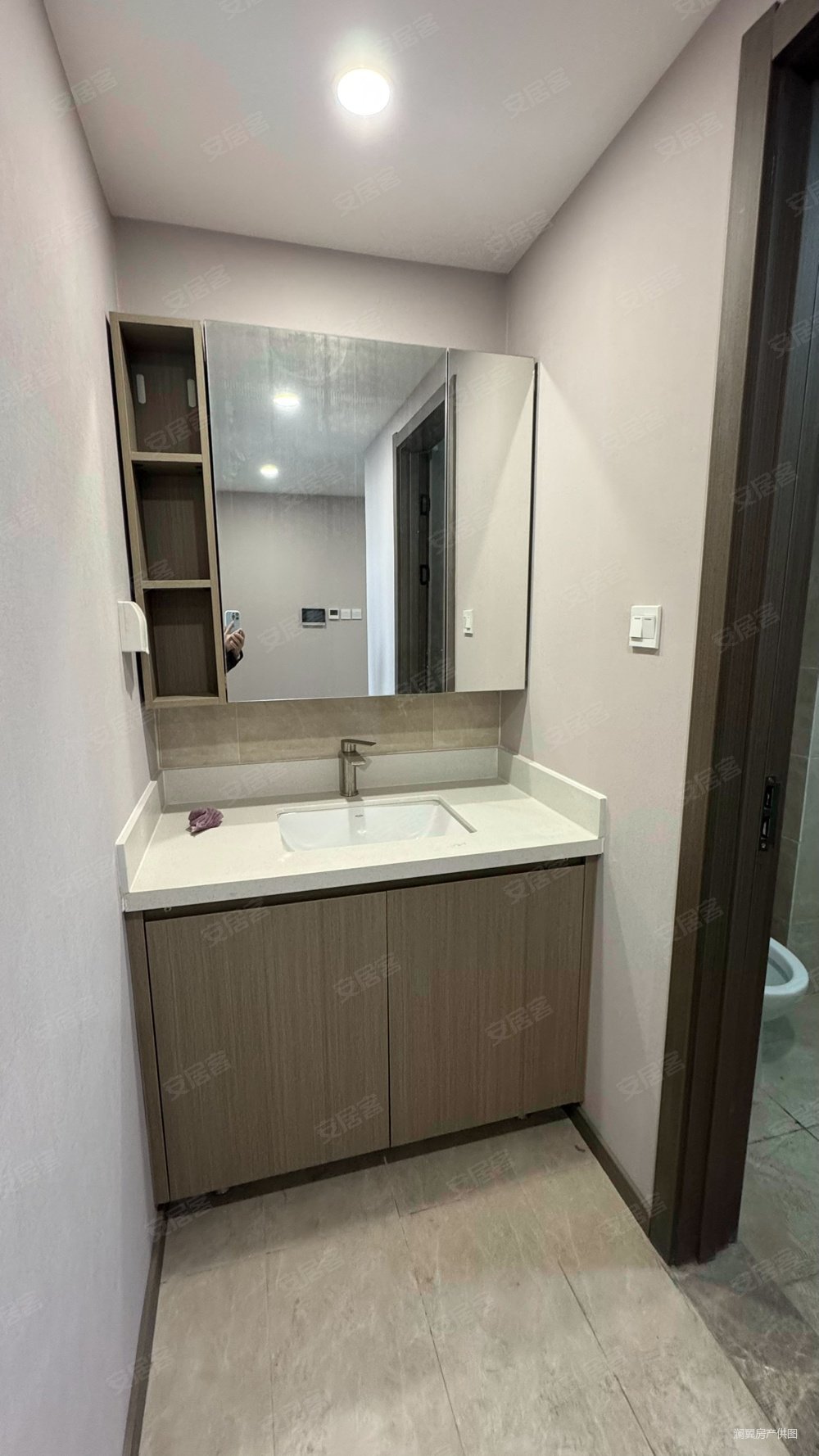 红莲东园3室2厅1卫90㎡南北63万