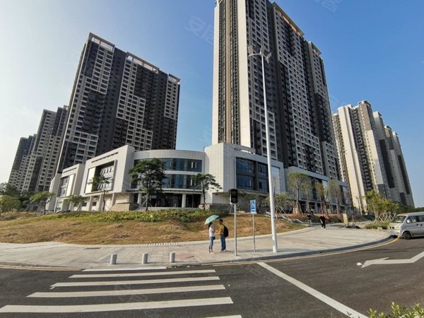 广州番禺新造曾边村回迁房小区番禺区大学城板块地铁4号线新造镇拎包