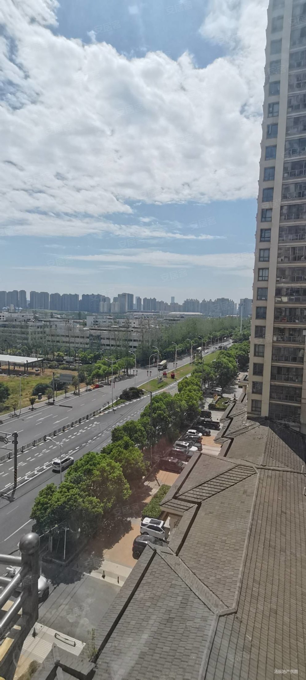 绝杀全新保利东湾四房南边通透房东诚心出售