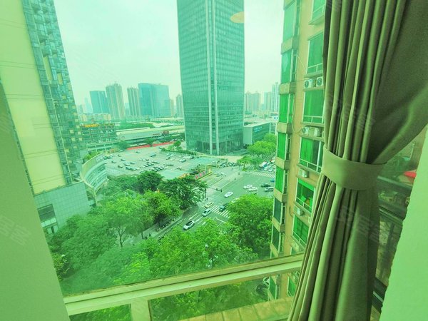 珠江新城东租房,华骏花园东豪阁电梯房 蹲厕 近广发银行 领展广场 5号