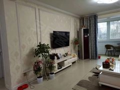 马鞍山花山幸福广场锦绣园一楼带院子,院子已开门,前后无遮挡,精装修两室两厅!出租房源真实图片