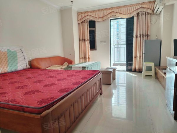 多套宝龙公寓 精装单身公寓 高楼层,大阳台,押一付一 家具全