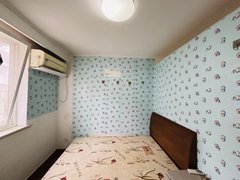 上海杨浦鞍山新出一室一厅可做宿舍  配备双人床看房随时  价格实惠出租房源真实图片