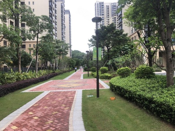 深圳宝安福永怀德峰景12号地铁口,怀德峰景北园87平大两房,小区车位