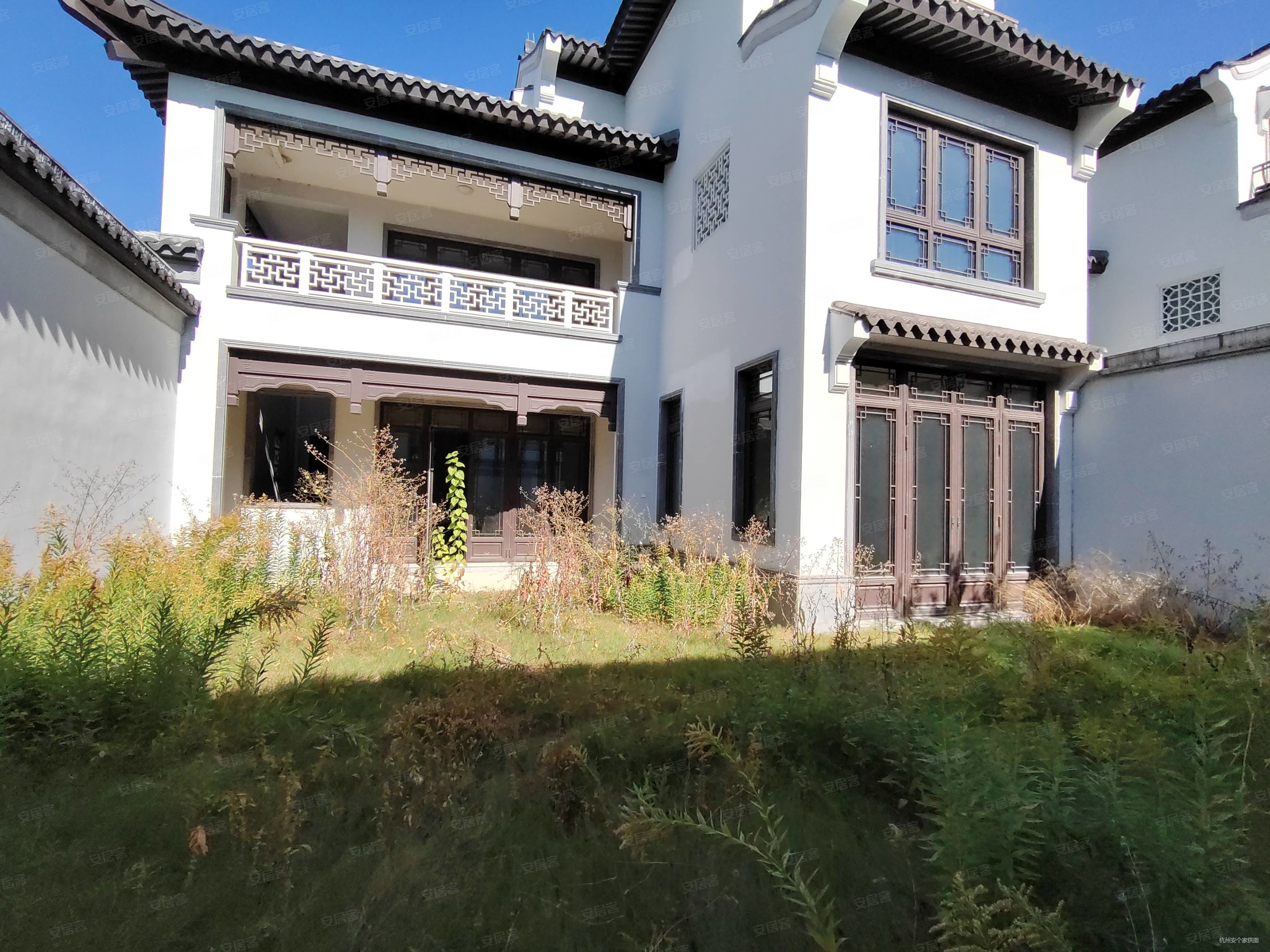 绿城富春玫瑰园别墅密度低朝南带电梯商品住宅