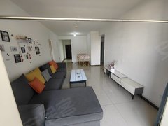 乌海海勃湾万达广场明德家园 电梯中层 拎包入住 随时看房。出行方便出租房源真实图片