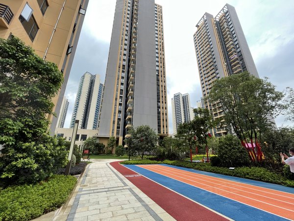 深圳龙岗平湖平湖佳兆业广场平湖地铁口 佳兆业金御雅园3房2卫空房 长