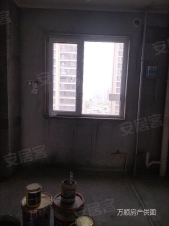 昌建君悦府4室2厅2卫138.33㎡南北90万