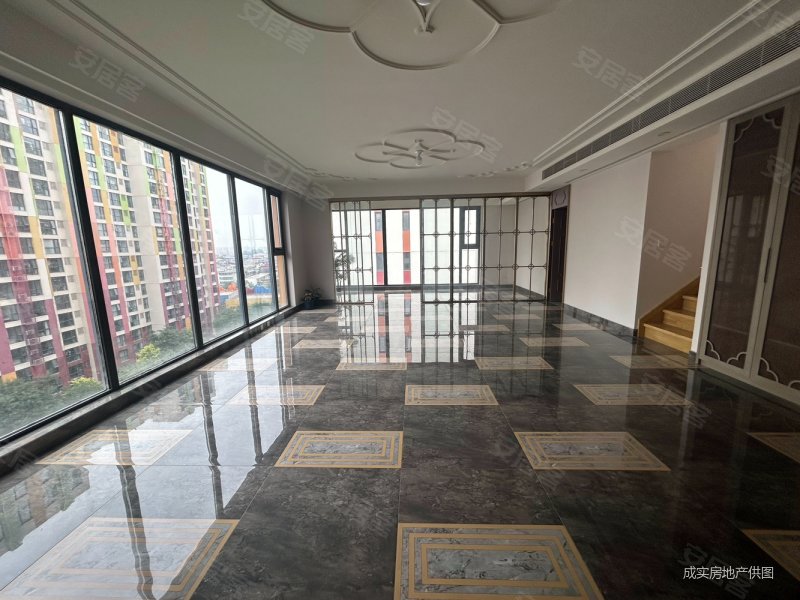 西美花盛 洋房   大宽厅落地窗带上跃 大平台