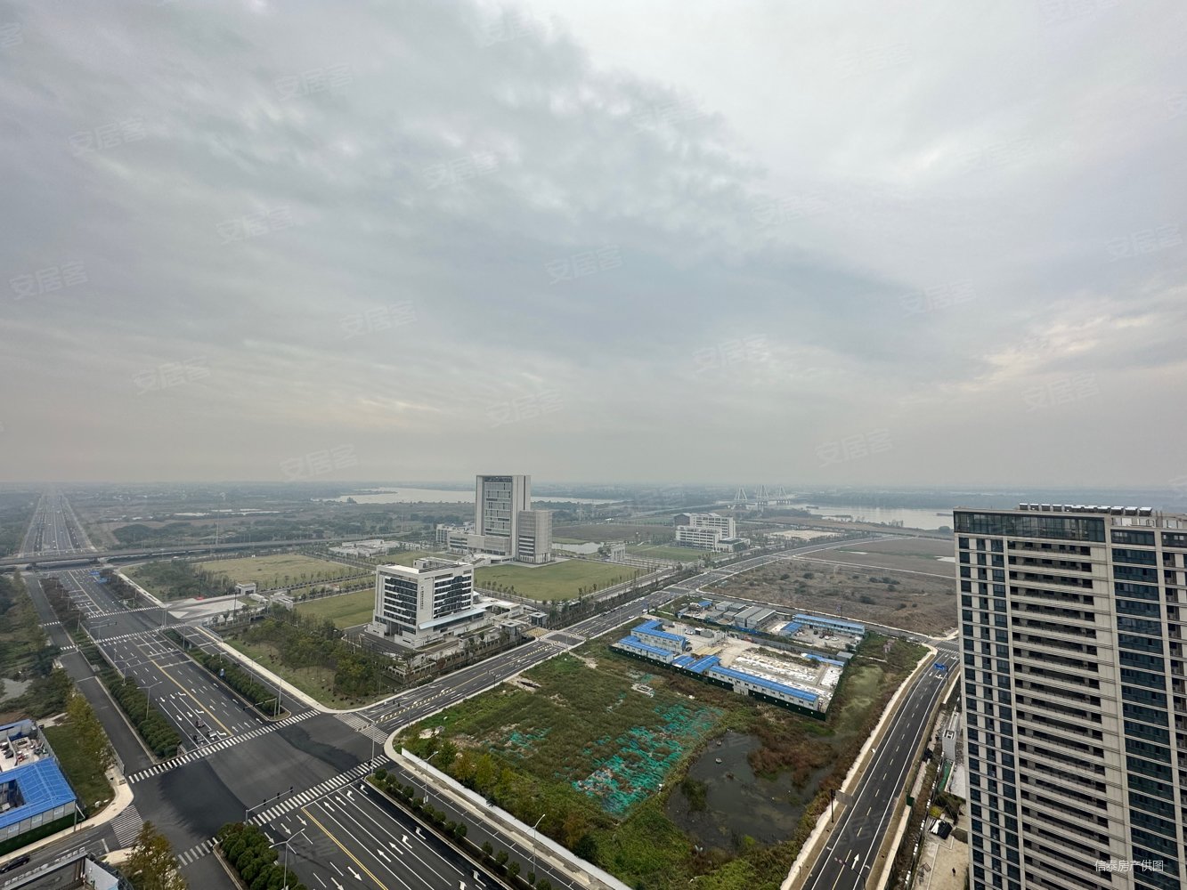 无锡房产网>无锡二手房>宜兴二手房>新庄二手房>湖悦天境>