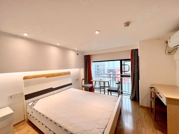 龙湖西溪天街一房室,近蒋村地铁口,近银泰城,世纪广场.