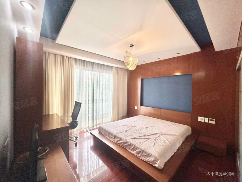 金地格林春晓(别墅) 联排 居住密度低 购物方便 南向采光好