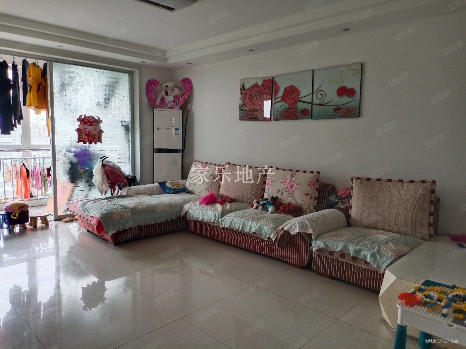 急售南客厅电梯房!128平47万鑫城大厦套三精装修!