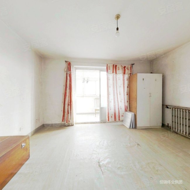 隆盛园(西区) 南北通透 刚需两居 满五 集中供暖 商品住宅