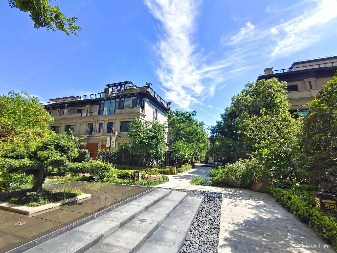 中梁首府壹号院(别墅)3室2厅2卫179㎡南北720万