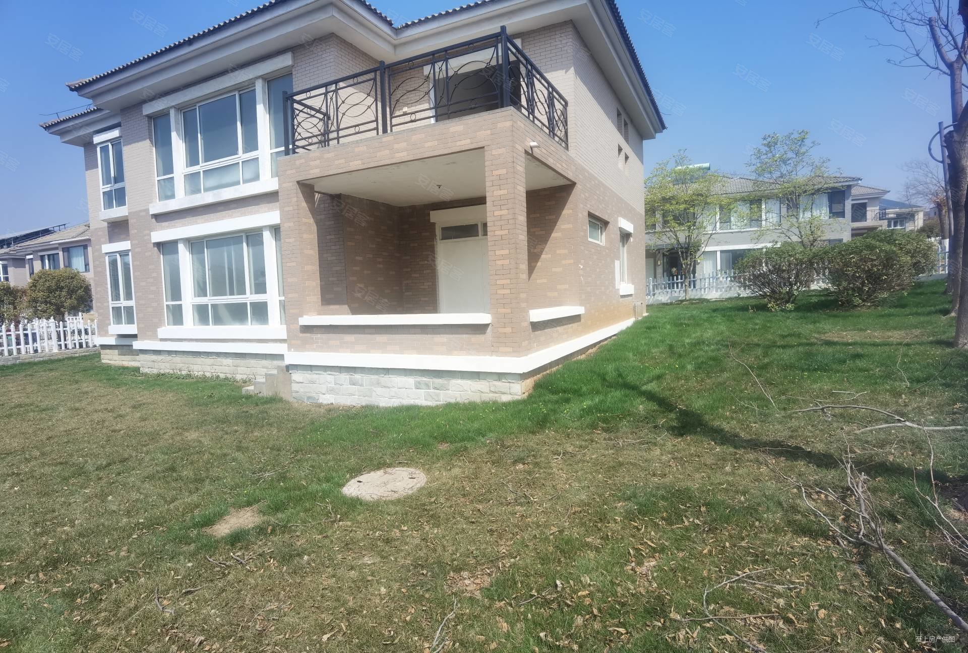 业主诚意,牛山教师公寓二手房,790万,4室2厅,3卫,275平米