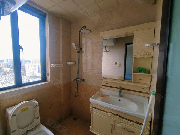 【多图】万华城,锦江百货租房,万华城一室一卫精装修家电齐全拎包入住