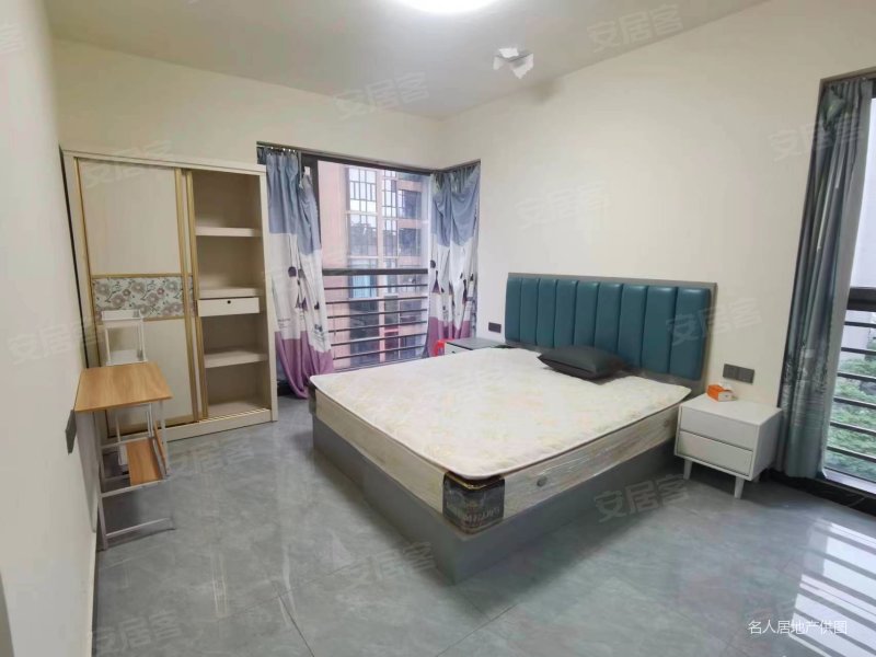 华凯豪庭  双地铁口在家门口 保养新净 随时看房