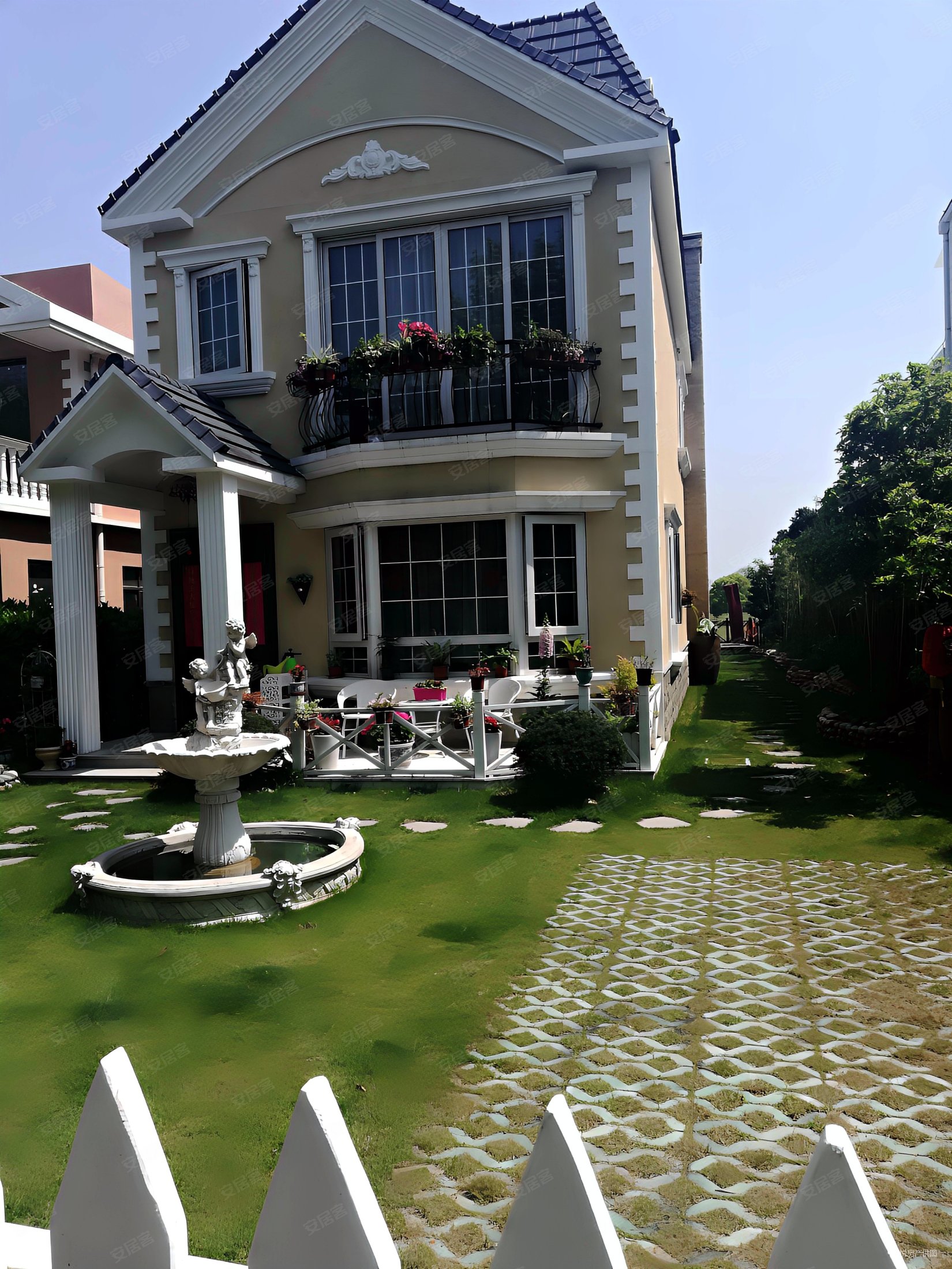 太阳岛双拼别墅纯毛坯三面大花园房东回上海买房诚心出售