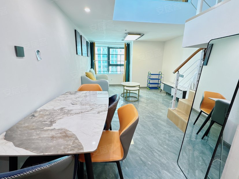 市体育馆梁家河地铁站旁近大观公园整租独栋，家电齐全拎包入住