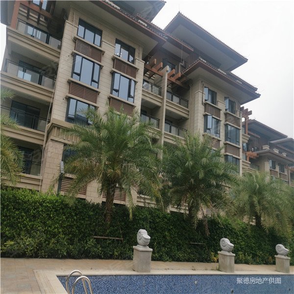 汇元江海汇江东新区商圈有配套酒店旁边