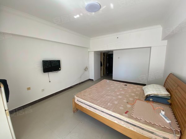 三亚吉阳商品街总统公寓新风街 总统公寓 电梯房 开间 年租1500元月